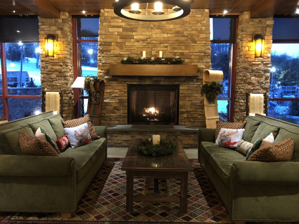 Bear Creek South Tower Lobby
