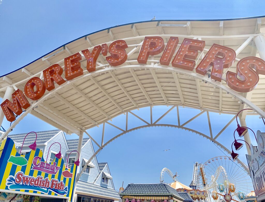 Mariner's Pier Entrance