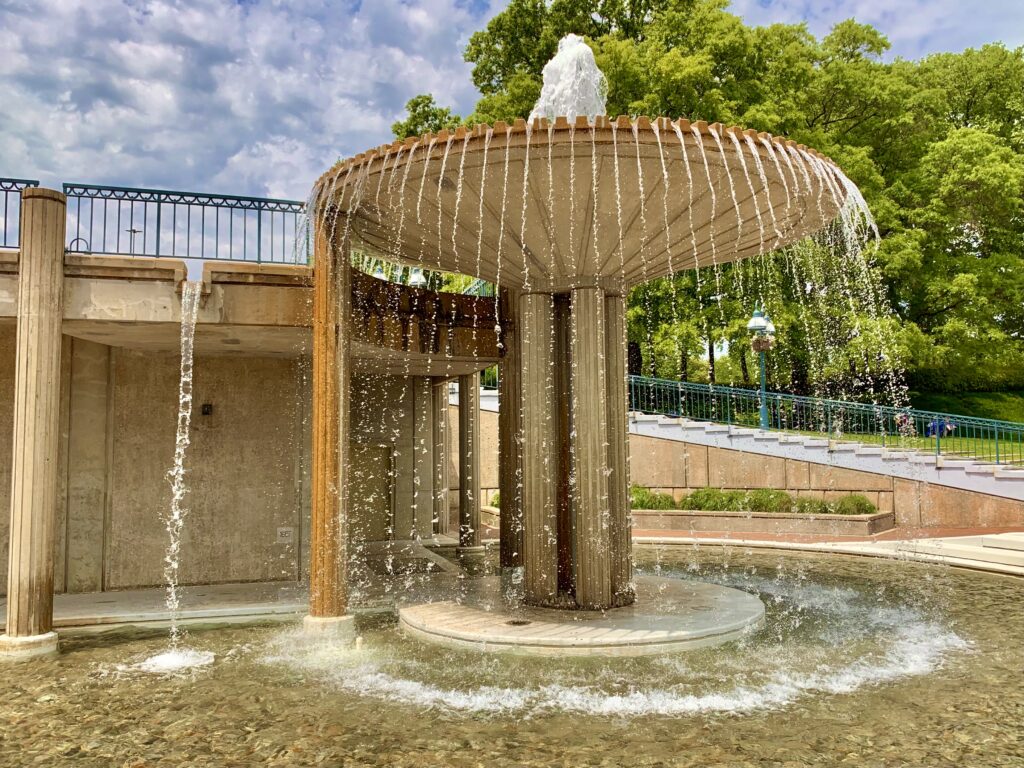 Columbia Lakefront Fountain