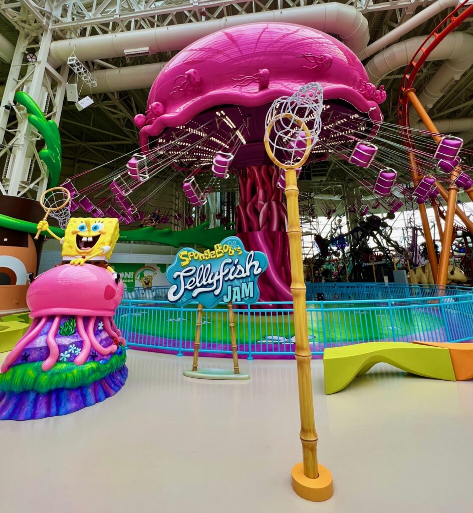 Nickelodeon Universe - Sponge Bob Swings