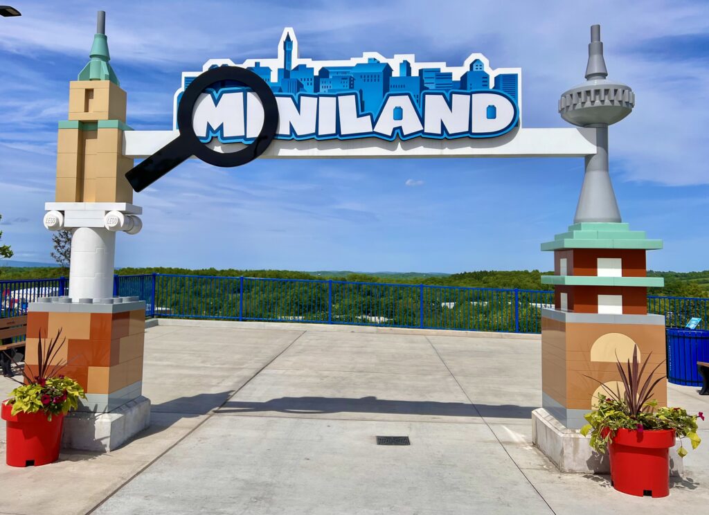 Legoland New York Miniland Sign