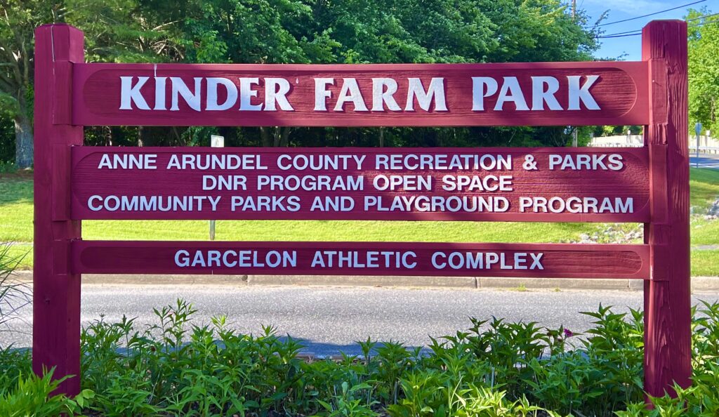 Kinder Farm Park Sign