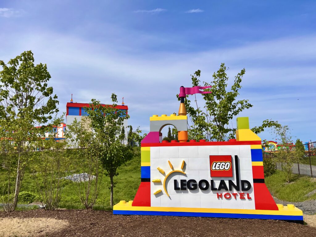 Legoland Hotel Sign