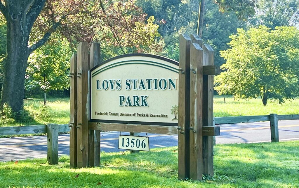 Loys Station Park Sign