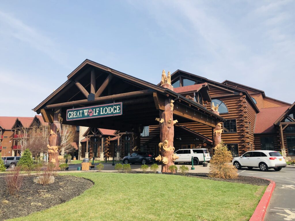 Great Wolf Lodge Entrance