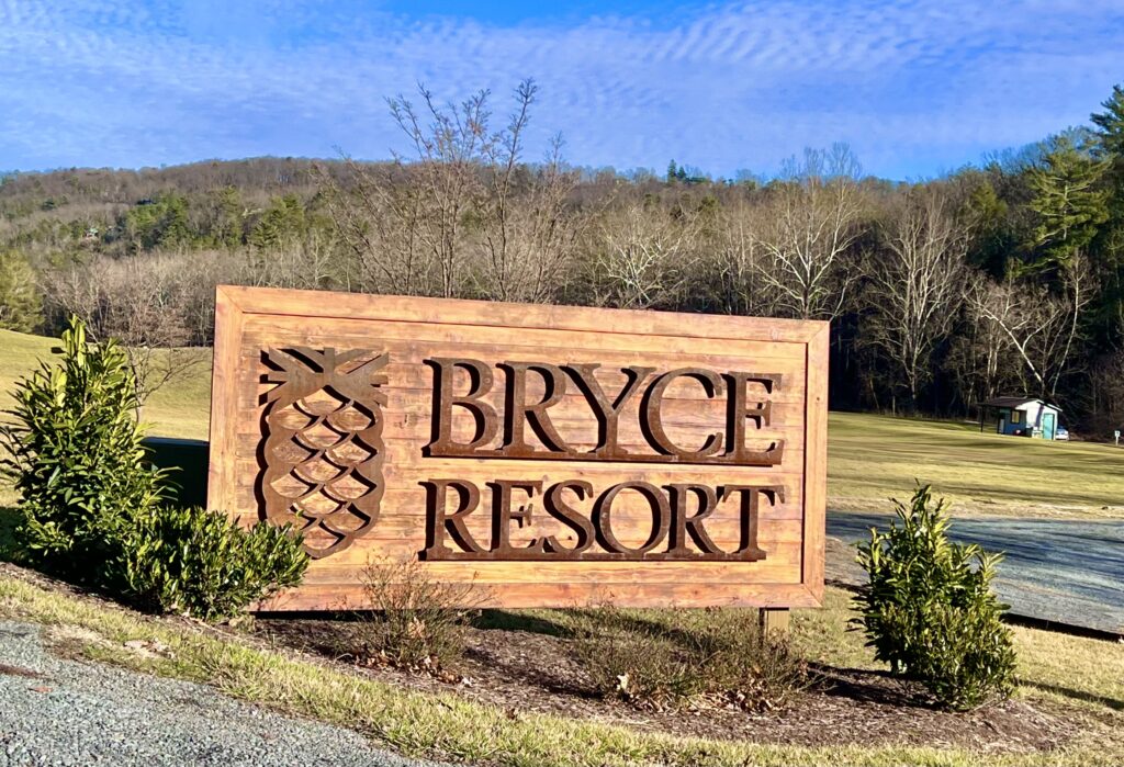 Bryce Resort Sign