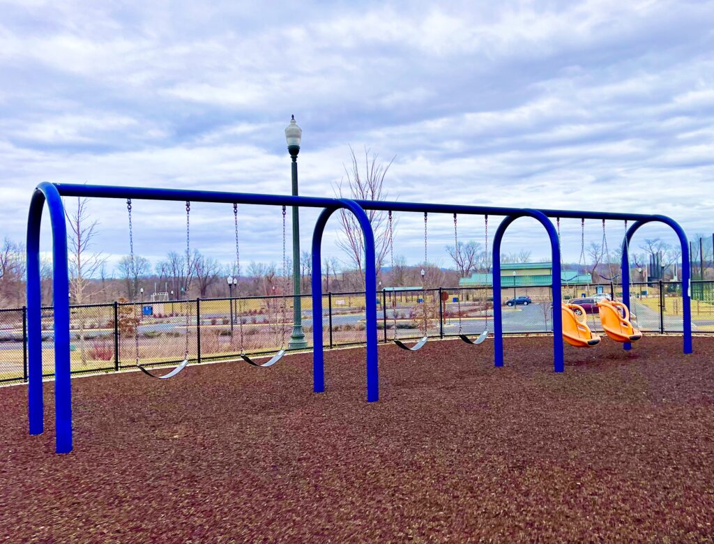 Utica District Park Swings