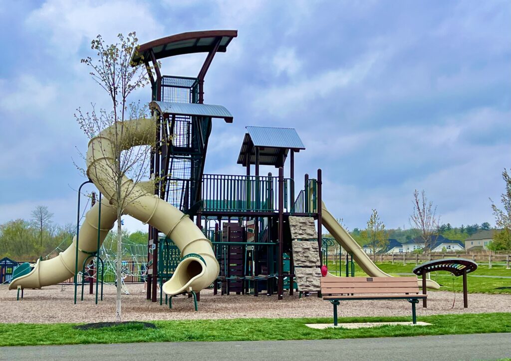 Warwick Memorial Park Large Playground