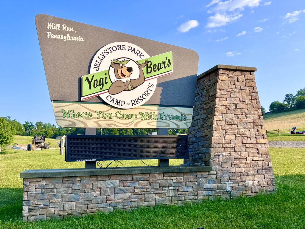 Jellystone Park Mill Run Sign