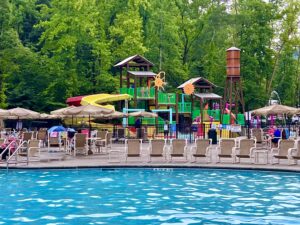 Jellystone Golden Valley Pool