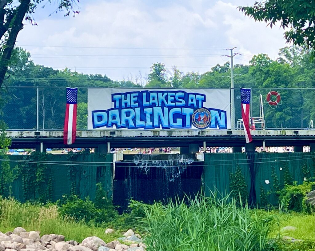 The Lakes at Darlington Sign