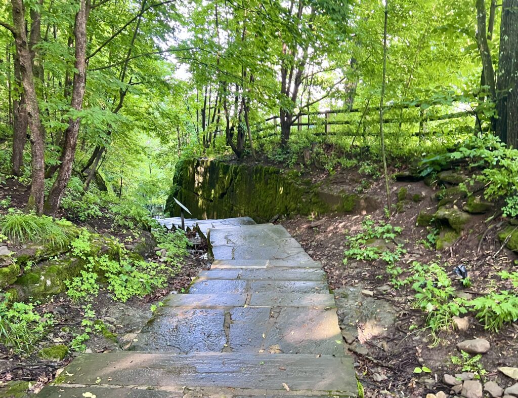 Indian Ladder Trailhead