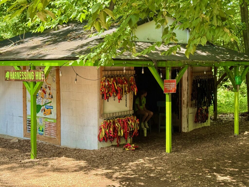 Harness Hut Treehouse World